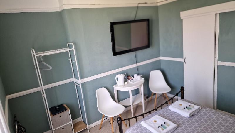 Double Room with Sea View image 4