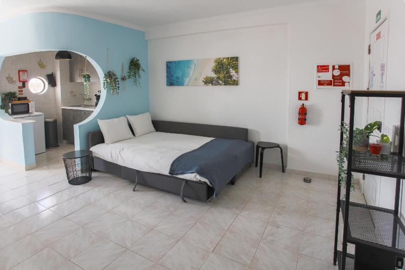 Go4Portugal - Dinis - Luxe Condo with Pool Airco Seaview with two Balcony - image 20