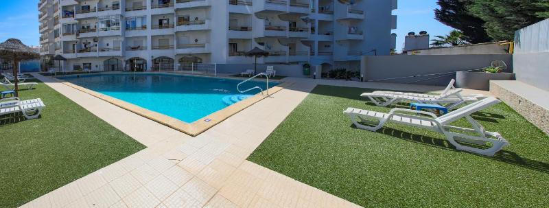Go4Portugal - Dinis - Luxe Condo with Pool Airco Seaview with two Balcony - image 10