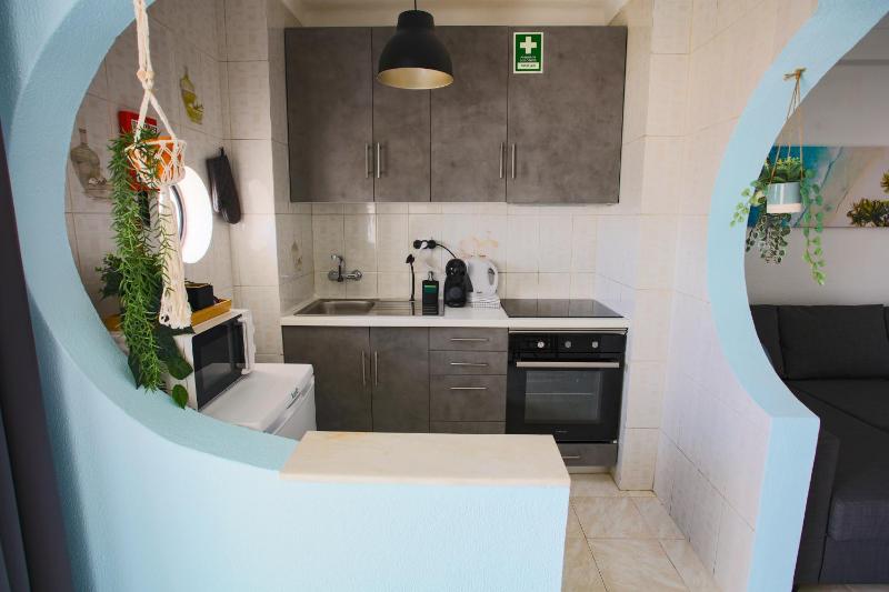 Go4Portugal - Dinis - Luxe Condo with Pool Airco Seaview with two Balcony - image 45