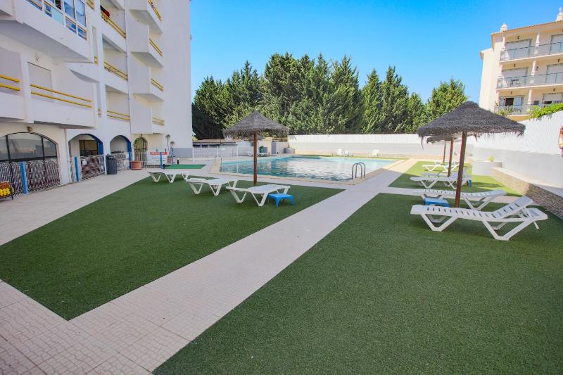 Go4Portugal - Dinis - Luxe Condo with Pool Airco Seaview with two Balcony - image 44
