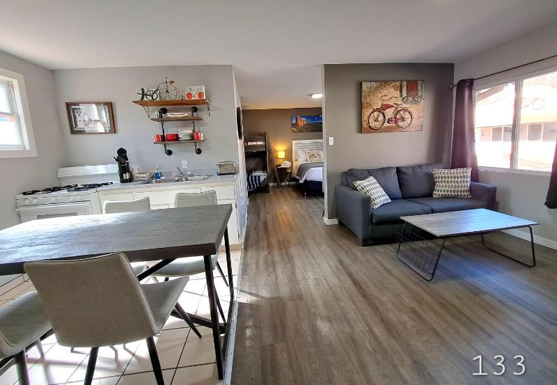 Standard Double Suite image 4