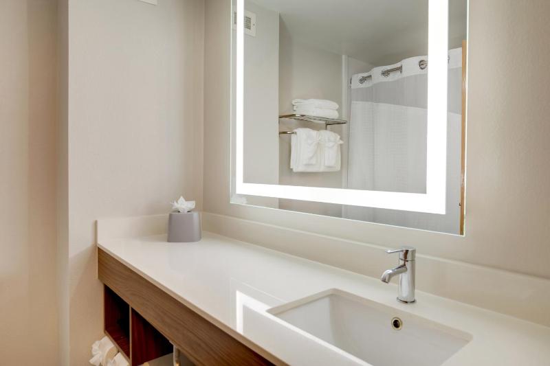 Standard Room image 3
