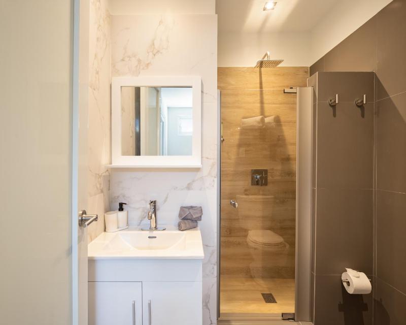Queen Suite image 2