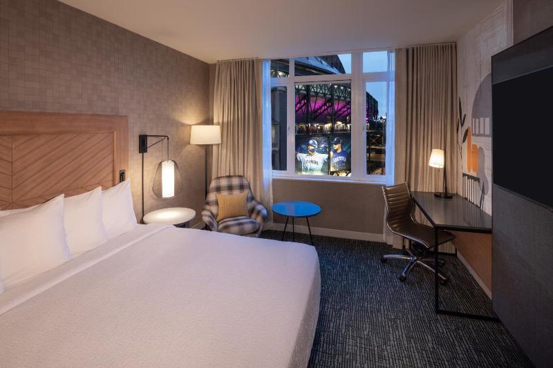 King Room image 4