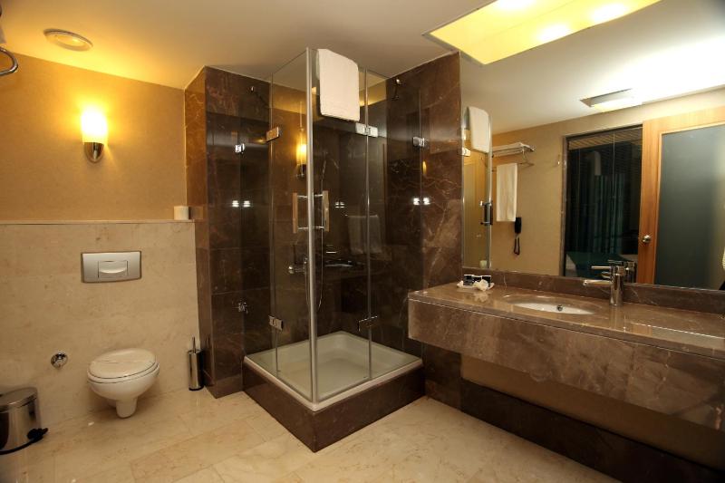 Double Room image 4