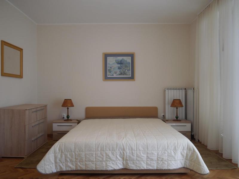 Apartment Romana - image 20