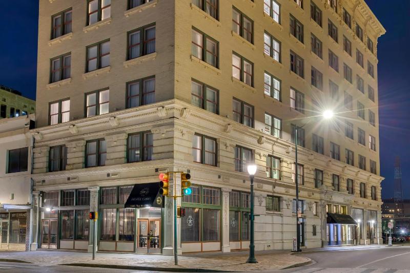 Hotel Gibbs Downtown Riverwalk - image 39