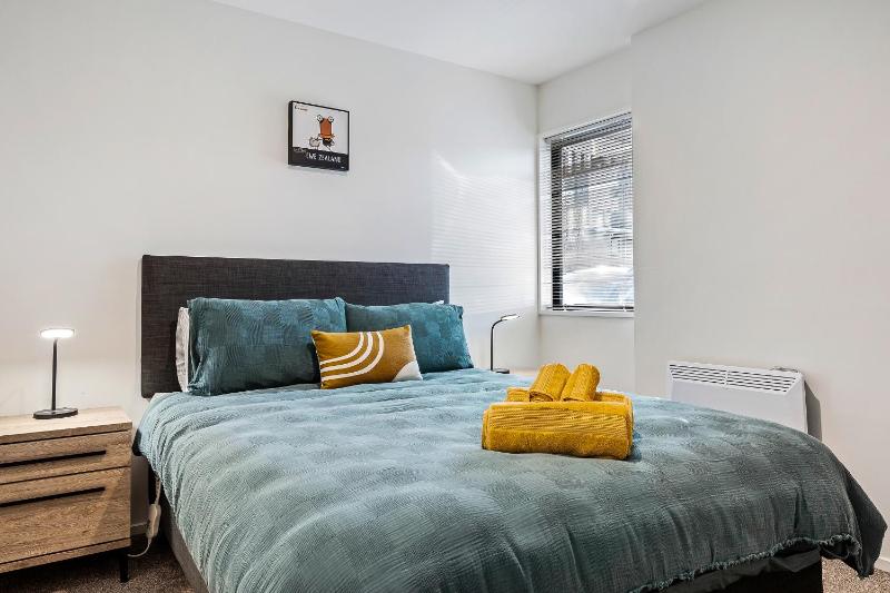 City Escape 1BR Apartment with Free Carpark - image 2