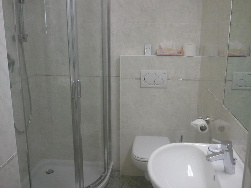 Double Room with Balcony image 3