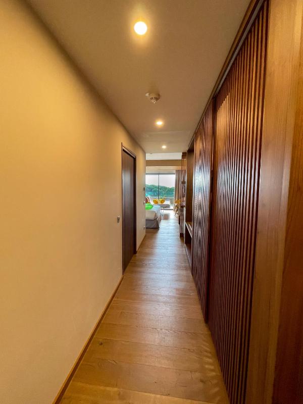 Junior King Suite with Sofa Bed and Sea View image 1