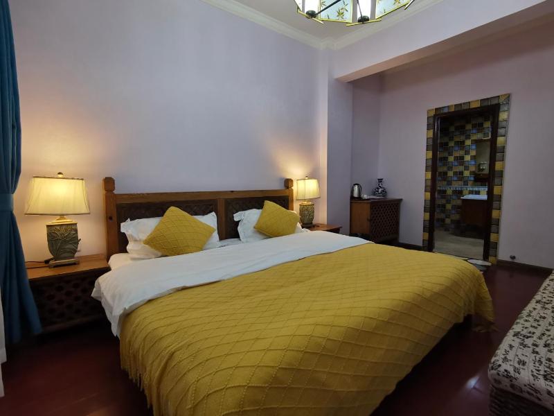 Mama Naxi Guesthouse - image 30