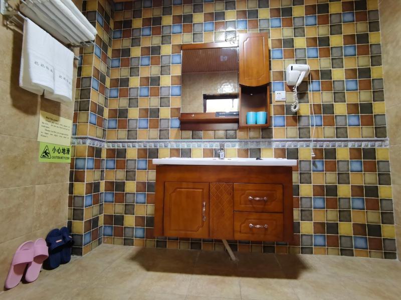Mama Naxi Guesthouse - image 33