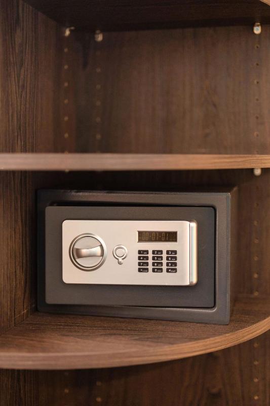 Budget Double Room - Ground Floor image 3