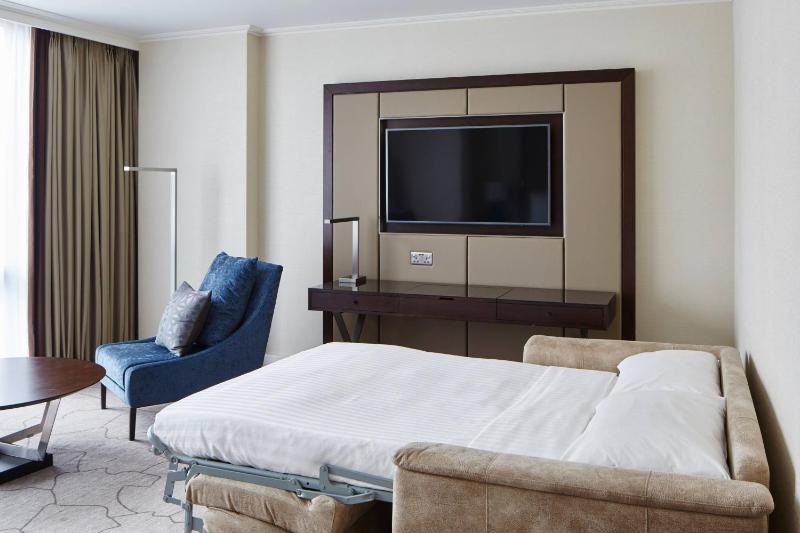 Studio Suite with Lounge Access image 4