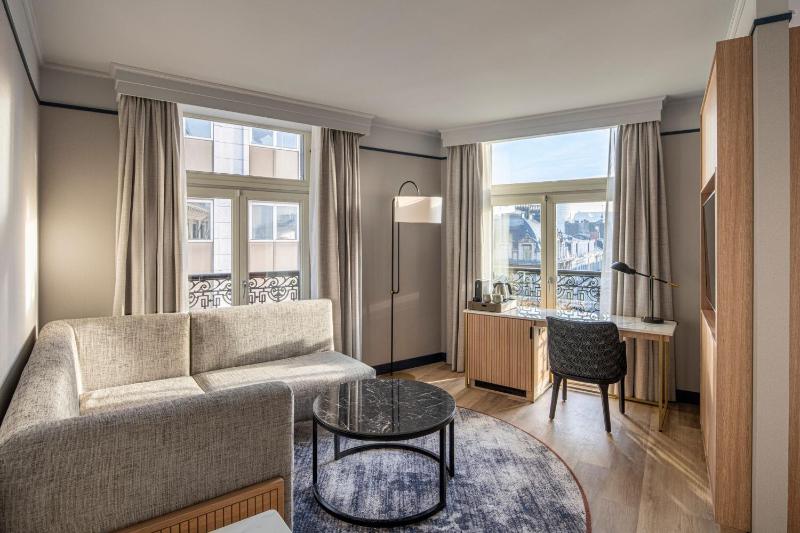 Junior Suite image 4