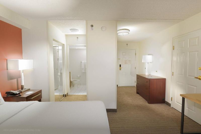 1 Queen Room image 1