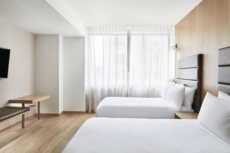 Double Room with Two Double Beds image 3