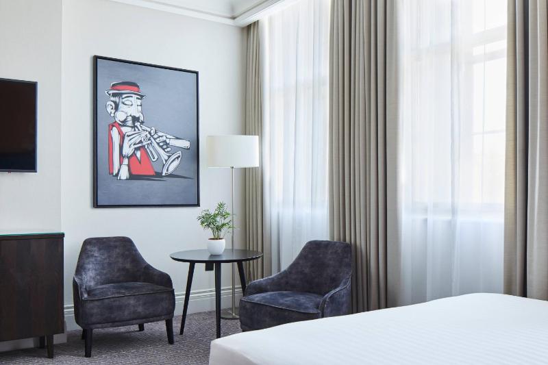 Deluxe Double Room with Two Double Beds image 3