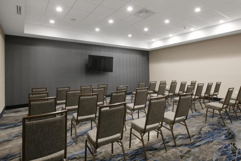 Fairfield by Marriott Inn & Suites Dallas East - image 5