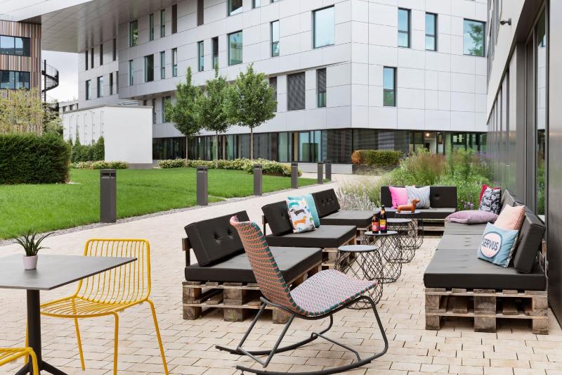 Moxy Munich Ostbahnhof - image 15