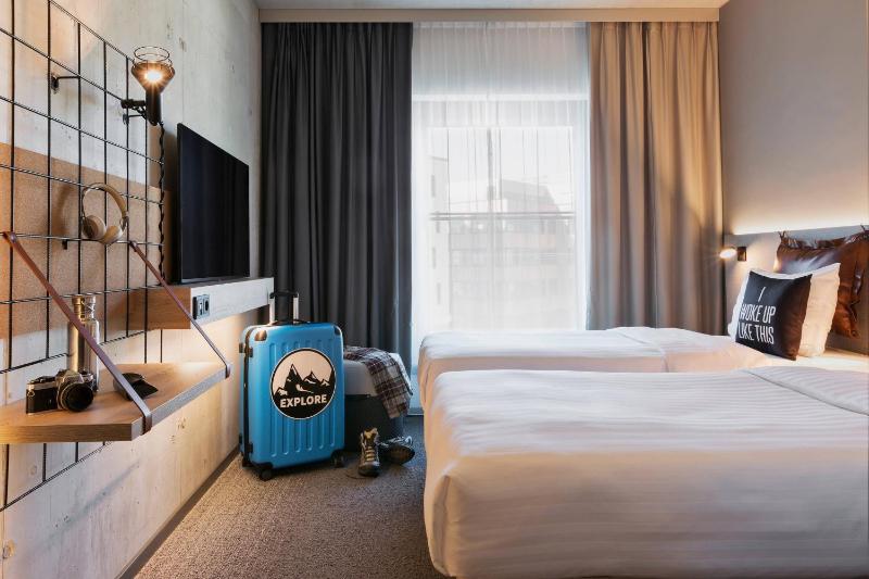 Twin Room image 1