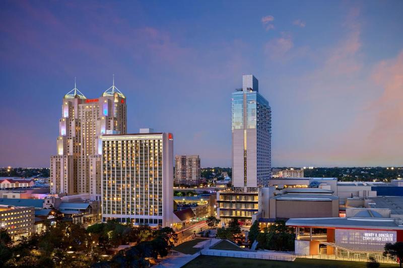 San Antonio Marriott Riverwalk - image 24