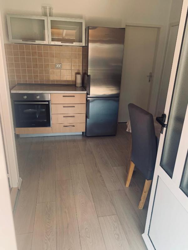 One-Bedroom Apartment image 1