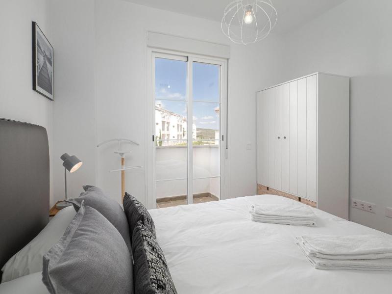 Small Oasis 2375 Sea View - image 3