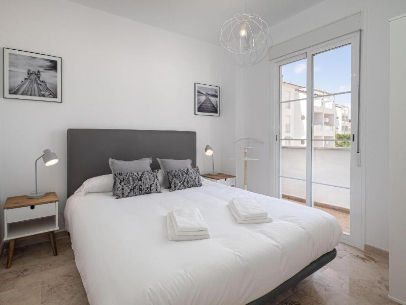 Small Oasis 2375 Sea View - image 18
