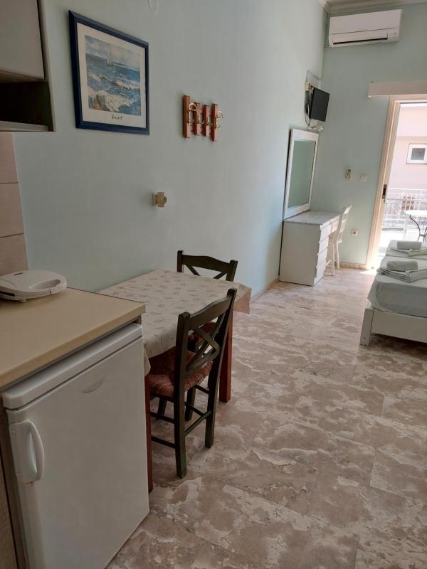 Double Room with Sea View image 2