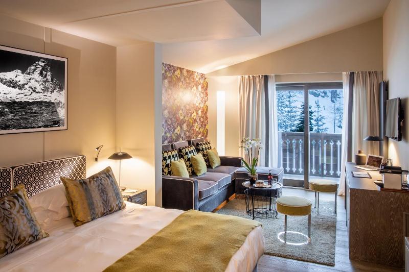 Deluxe Suite image 4