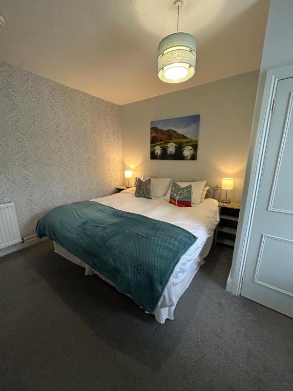 Standard Double or Twin Room image 4
