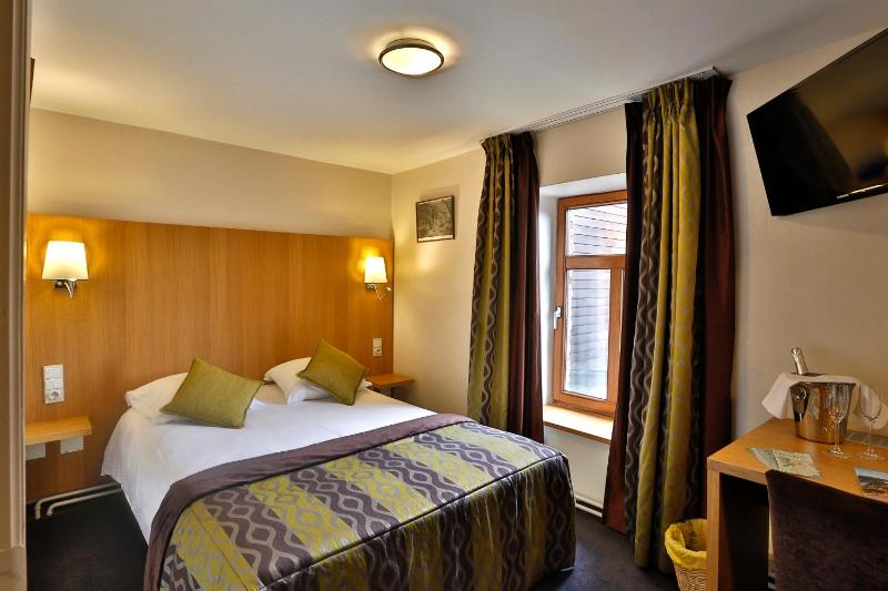 Double Room image 4