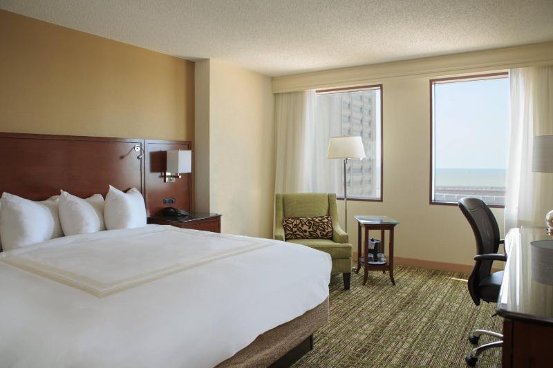 King Room - Club Lounge Access image 1
