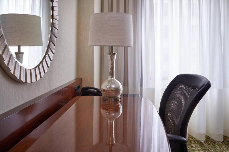 Cleveland Marriott Downtown at Key Tower - image 35