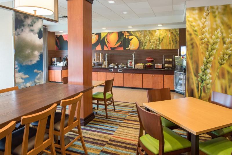 Fairfield Inn & Suites by Marriott Portland North - image 8
