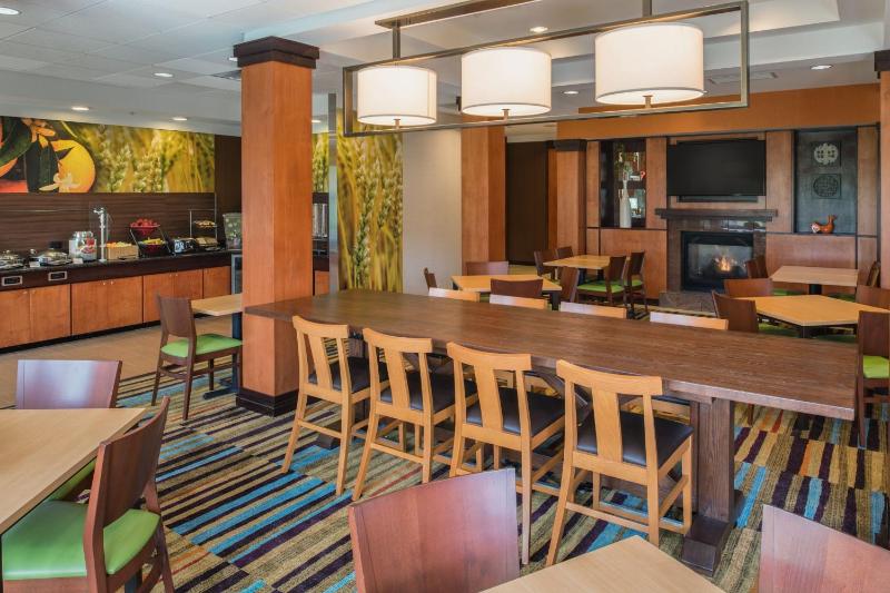 Fairfield Inn & Suites by Marriott Portland North - image 13