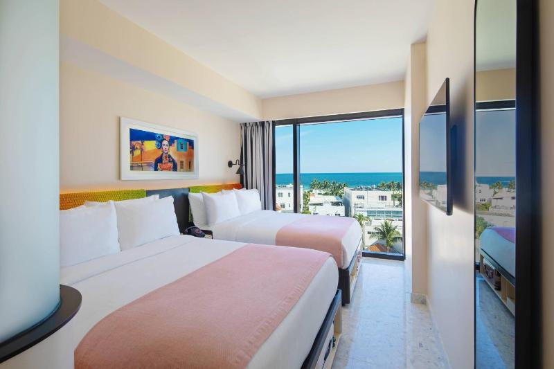 Moxy Miami South Beach - image 20