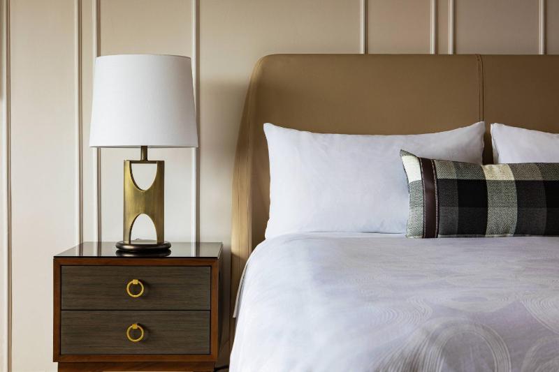 King Room image 2
