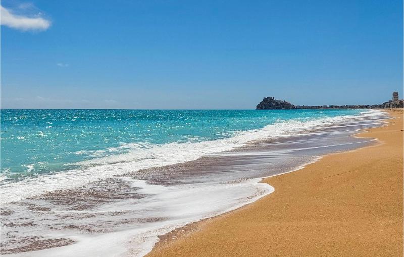 Cozy Apartment In Peníscola With House Sea View - image 12