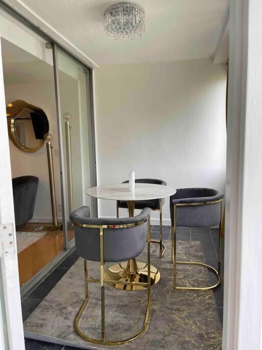 Cozy penthouse AtlantaGa - image 33