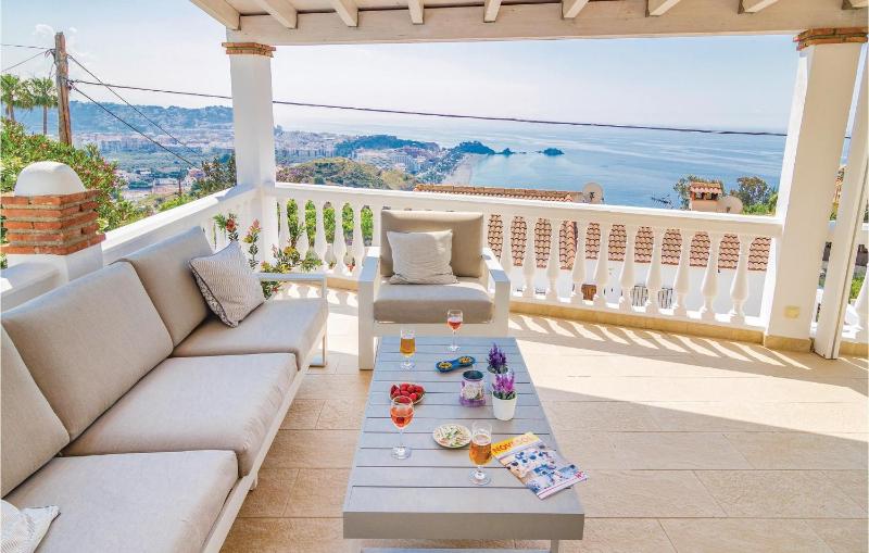 Nice Home In Almuñecar - image 12
