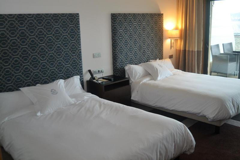 Family Room (2 Adults + 2 Children) image 1