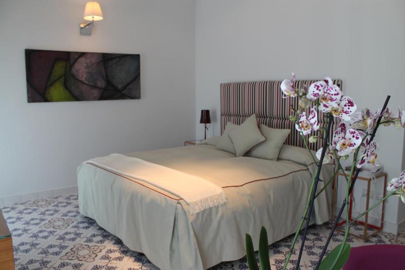 Junior Suite with Balcony and Sea View image 3