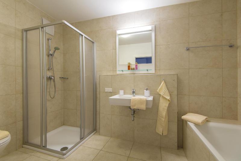 Three-Bedroom Apartment - Penthouse image 3