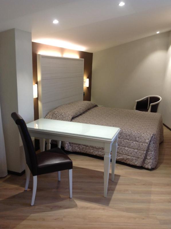 Family Room image 1