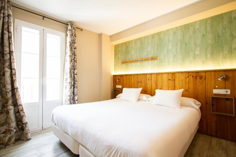 Double or Twin Room with Terrace image 4