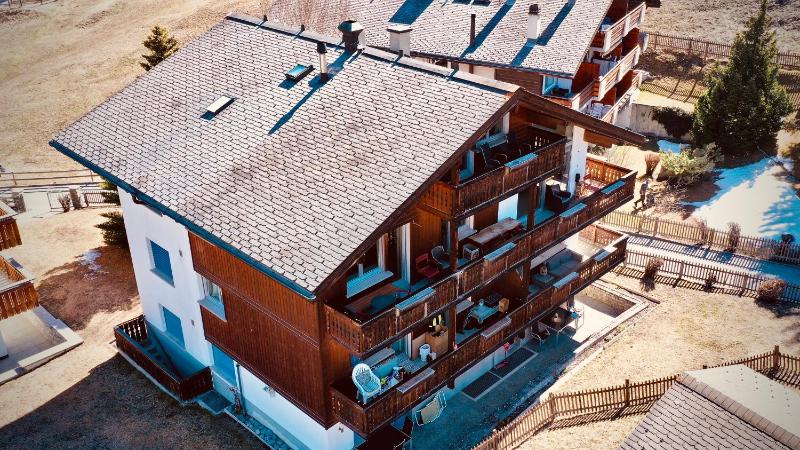 One-Bedroom Apartment image 3