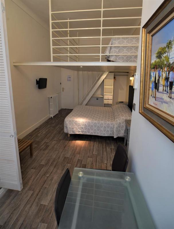 Triple Room with Mezzanine image 3